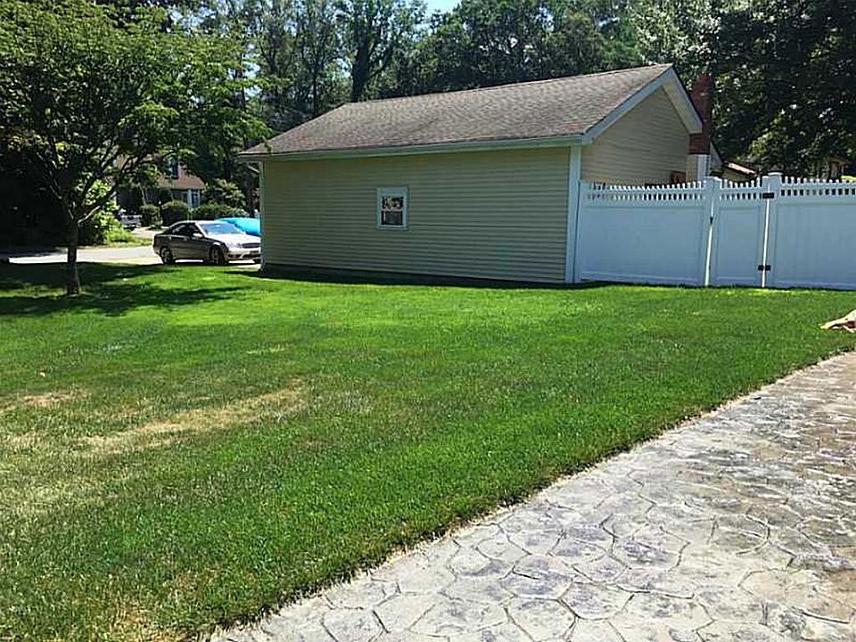 22 Seminole Trl, Cranston, RI 02921 Zillow