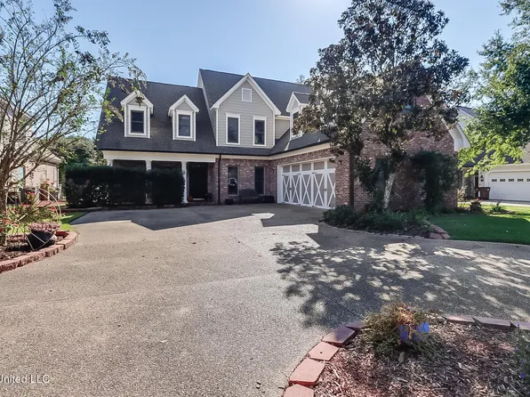 24619 Oak Island Dr, Pass Christian, MS 39571