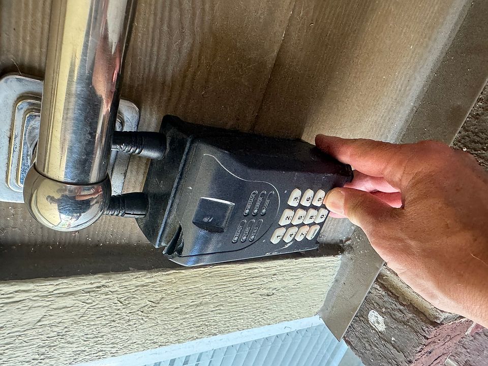 2nd image of 120 Glengarry Dr APT 312