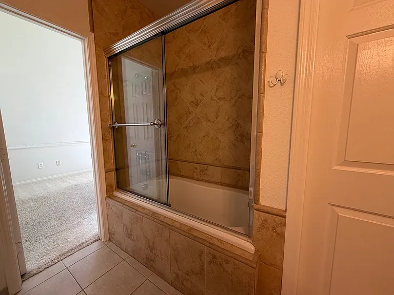 900 Heavenly Hills Ct #204 — Photo 38