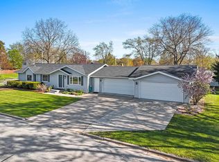 110 W Cedar St, Pulaski, WI 54162