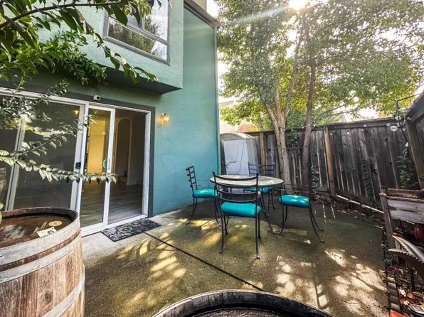 3516 Shelter Creek Dr, Napa, CA 94558