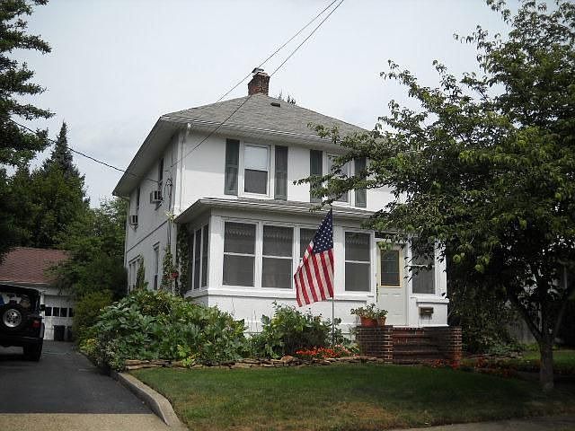 1st image of 215 Liberty Ave