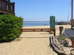 75 Gravelly Point Rd, Highlands, NJ 07732