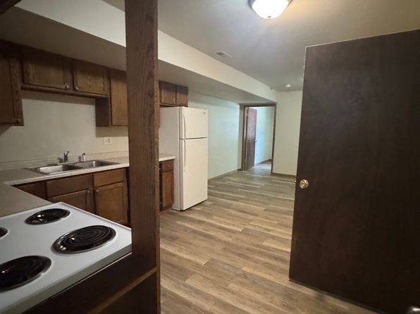 115 S 6th St APT 14
