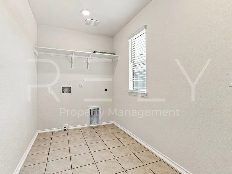 521 Colonel McNally Cv — Photo 29