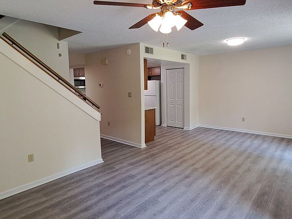 4th image of 3024 NW 28th Cir