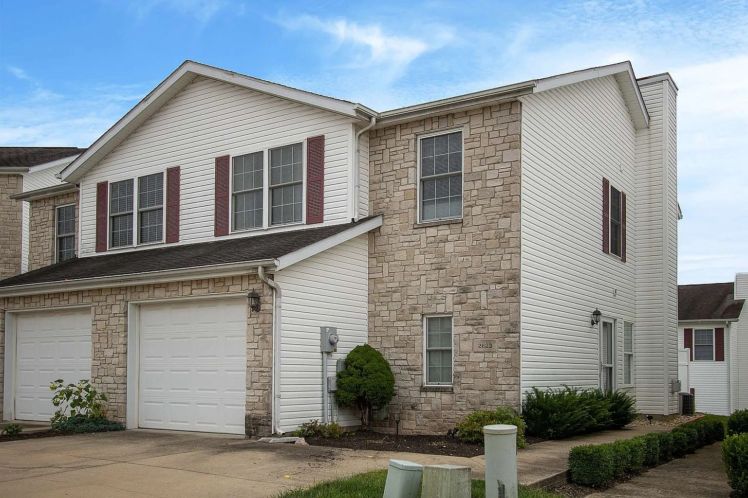 2623 E Oaklawn CT - 0 — Photo 1