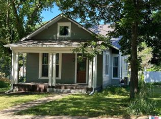 923 D St, Fairbury, NE 68352