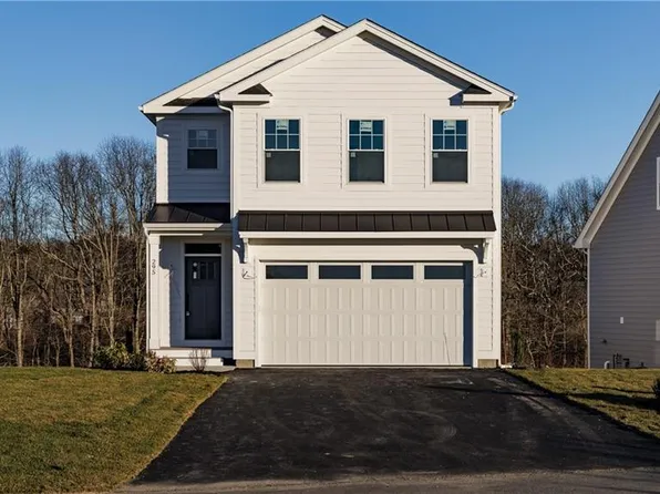 295 Freedom Trail Dr, Portsmouth, RI 02871