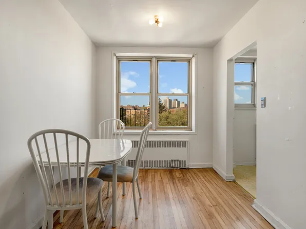 67-25 Clyde Street image 8 of 23