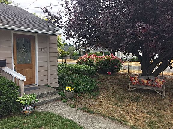 4th image of 1319 S Alder St
