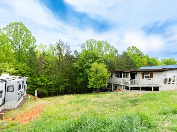 147 Marina Dr #22, New London, NC 28127