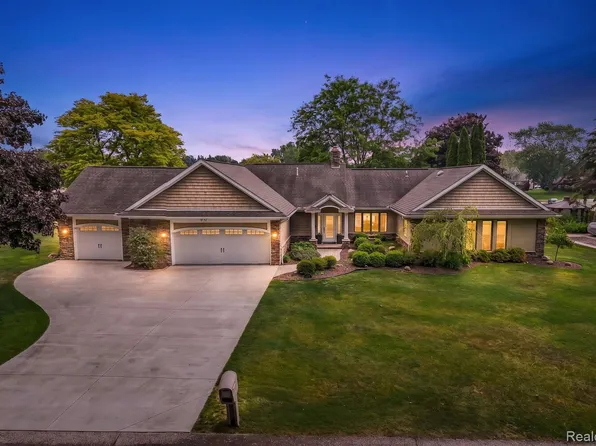 4178 Chevron Dr, Highland, MI 48356