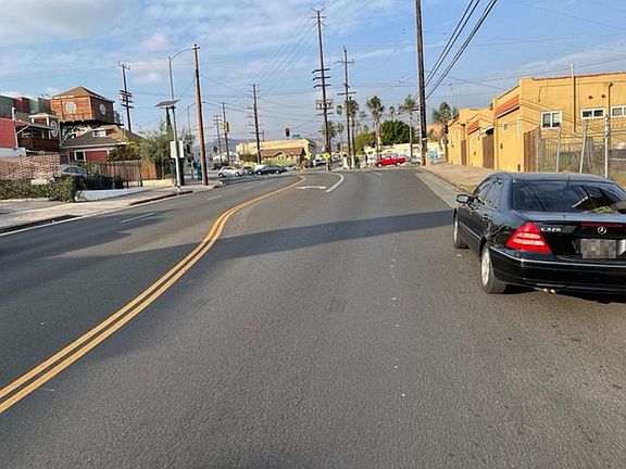 4th image of 1258 N Virgil Ave