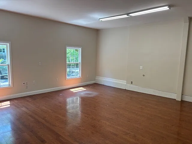 127 Stockton Ave — Photo 13