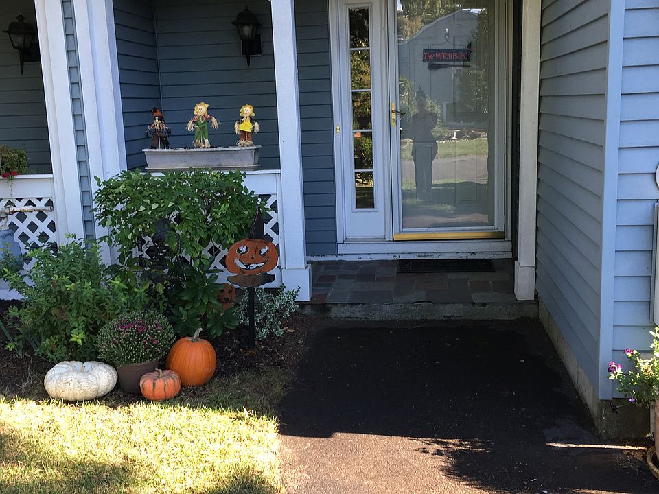 1st image of 53 Stoney Creek Dr