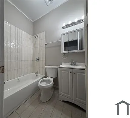 22 N Pulaski Rd #1F — Photo 2