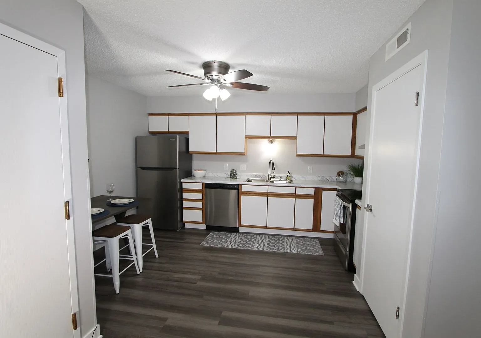 The Cumberland of Columbus. Modern look in a convenient location 1 & 2 bedroom apartments. Pet fr... — Photo 3