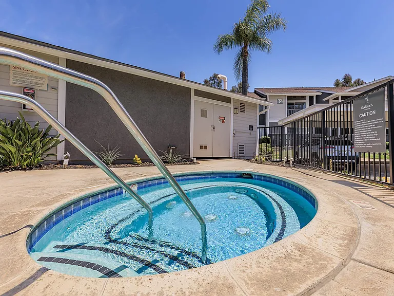 Redlands Lawn & Tennis — Photo 24