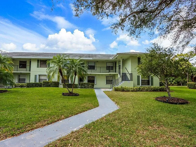 1601 Sabal Ridge Cir #C — Photo 1