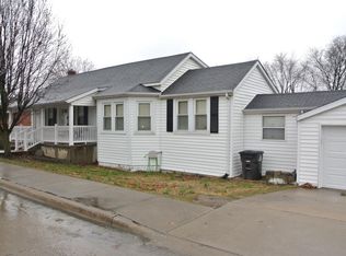 1052 W Saint Joseph St, Perryville, MO 63775