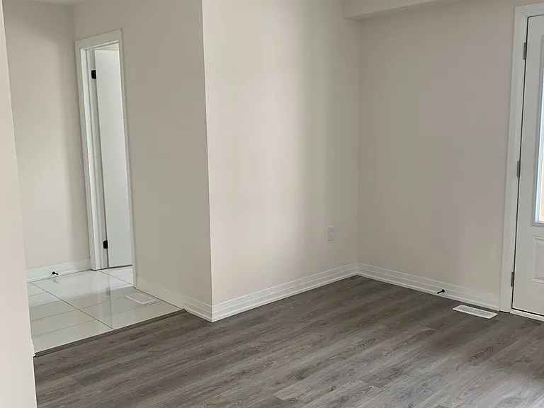 94 Ambereen Pl — Photo 3