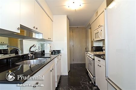 5th image of 1230 N State Pkwy APT 24C