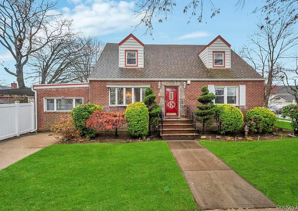 1st image of 8303 261st Street