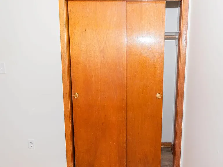 419 E Watrous Ave — Photo 16