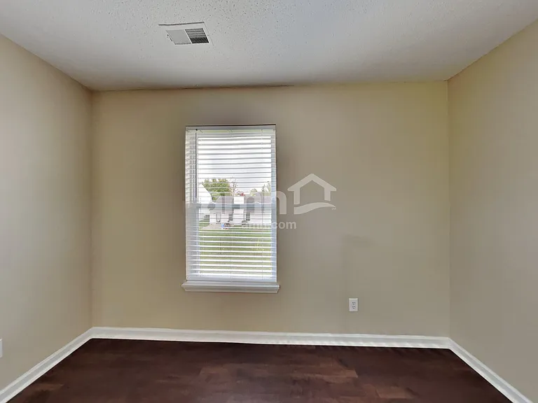 9772 Trail Dr — Photo 10