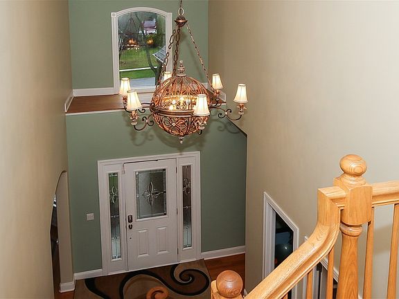 3rd image of 1703 Winchester Ln