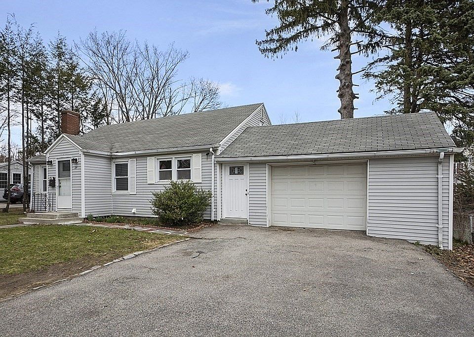 29 Heywood St, Worcester, MA 01604 Zillow