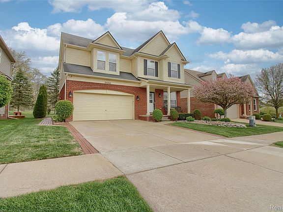 2nd image of 28260 Cottage Ln