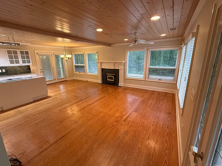 6975 Jones Mill Rd — Photo 3