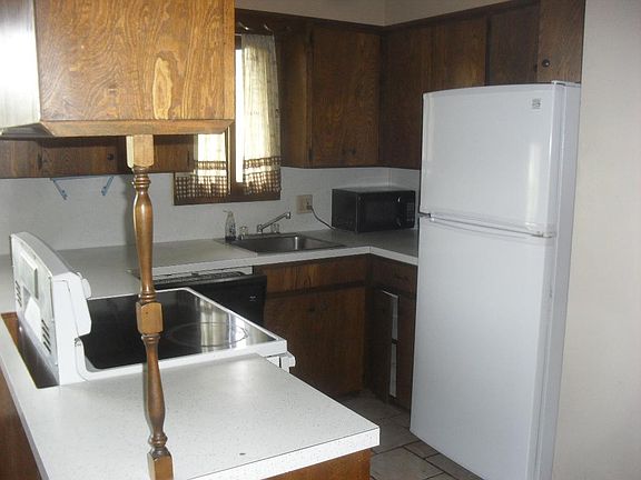 3rd image of 1444 N B St #0