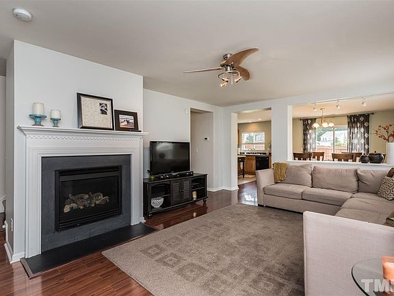 3rd image of 212 Lodestone Dr