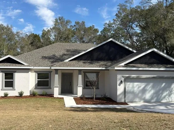 8925 N Golfview Dr, Citrus Springs, FL 34434