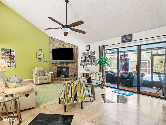 4th image of 1555 SONOMA Court