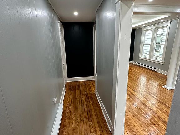 3rd image of 157 Myrtle Ave
