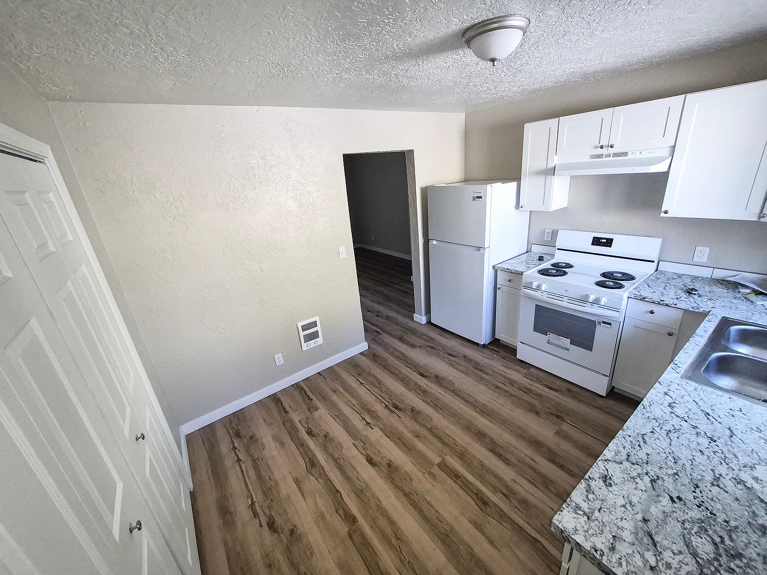 2 bed, 750 sqft, $1,425 — Photo 4