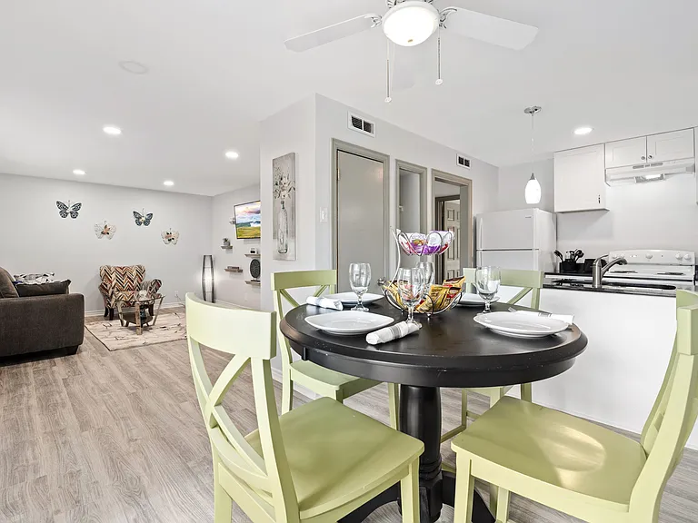 5646 Gaston Ave #120 — Photo 5