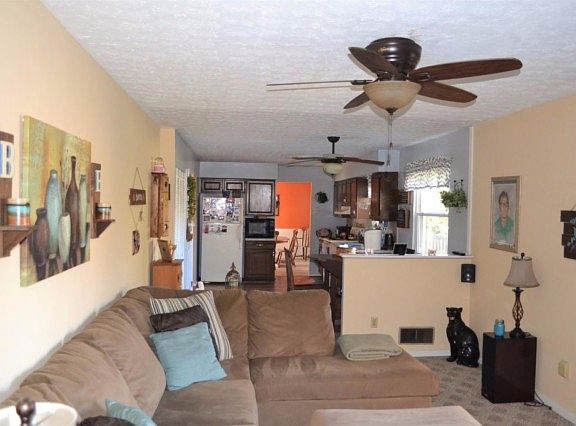 3rd image of 11938 Belgreen Ln