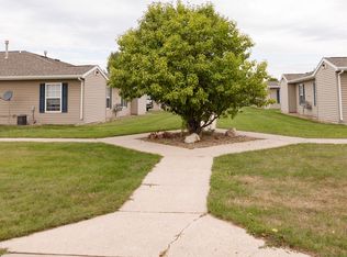 4300 McKenzie Dr SE APT 306, Mandan, ND 58554