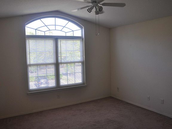 3rd image of 13810 SUTTON PARK Drive N #1121
