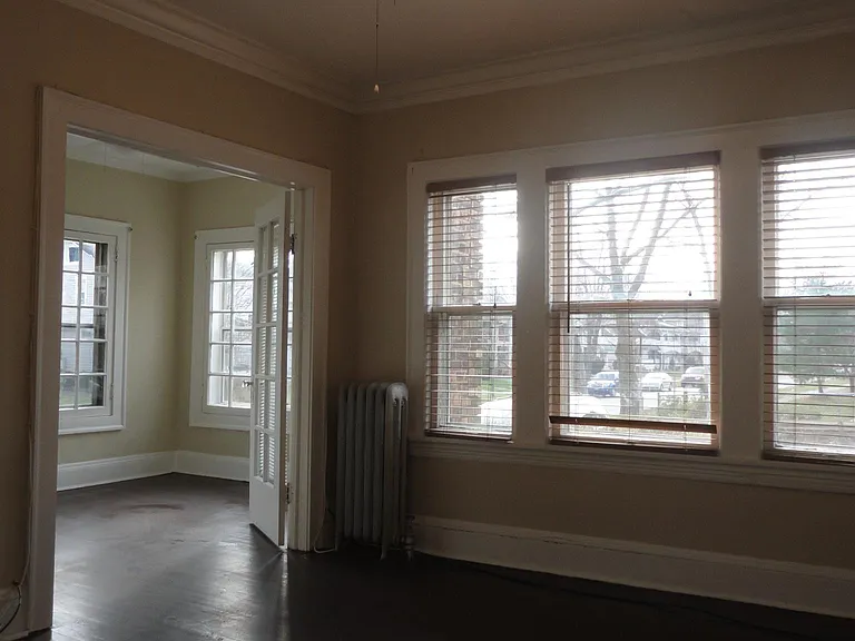 2012 Morrison Ave #4 — Photo 2