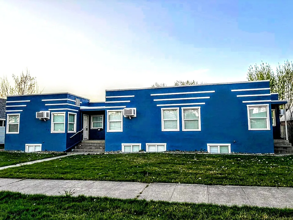 711 W Bonneville St