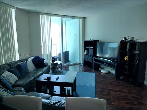 4th image of 1900 N Bayshore Dr APT 3110