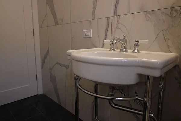 Rented by Nooklyn NYC LLC | media 26