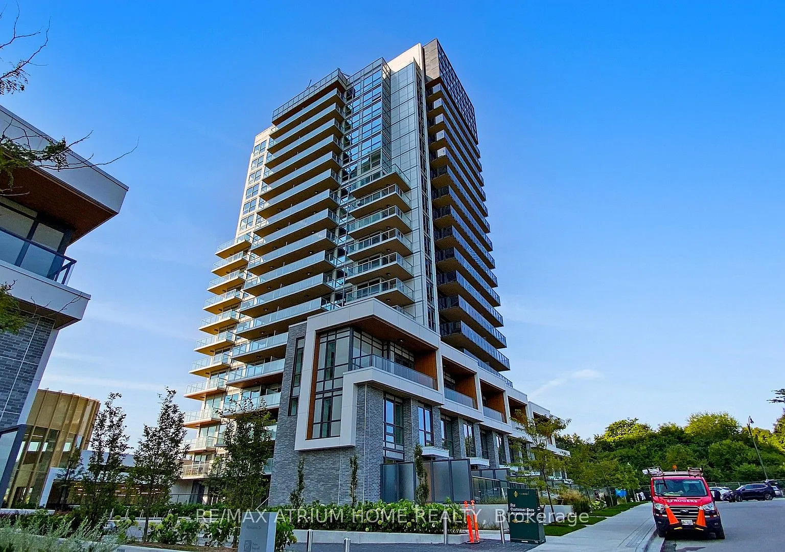 2 bed, $3,200 — Photo 1